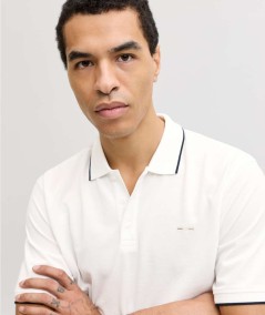 Polo blanco esencial para colección de básicos hombre