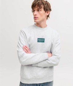 Sudadera gris hombre ideal para outfit casual