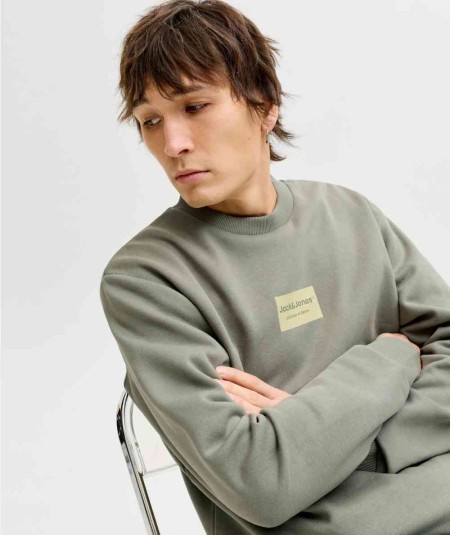 Sudadera vetiver Jack & Jones hombre corte relaxed