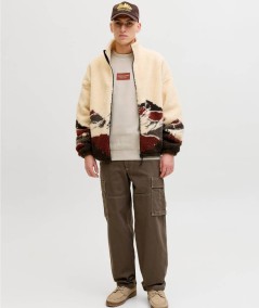 Sudadera beige manga larga hombre estilo casual