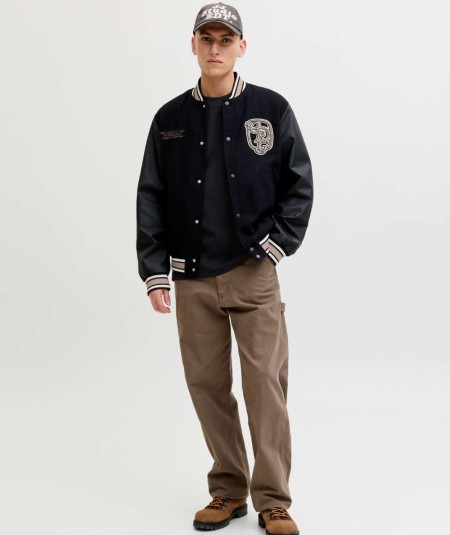 Camiseta negra hombre Jack & Jones corte relaxed