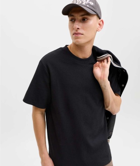 Camiseta negra hombre Jack & Jones corte relaxed