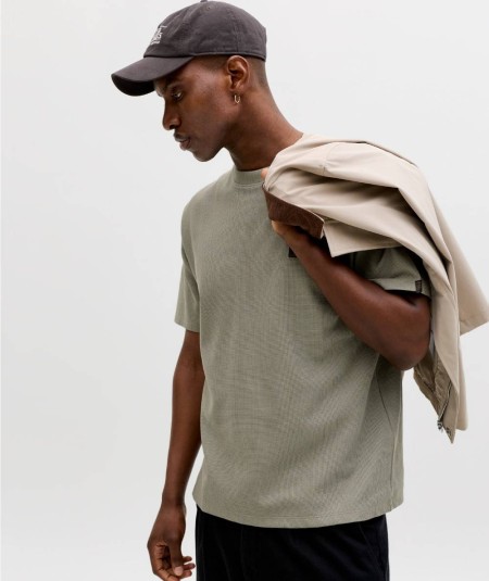 Camiseta kaki hombre Jack & Jones corte relaxed