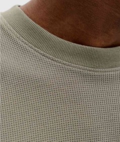 Camiseta kaki hombre diseño básico moderno