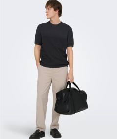 Camiseta negra casual regular fit para hombre