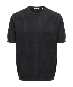 Camiseta negra ligera para uso diario