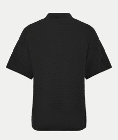 Polo negro tejido de punto con cuello abierto