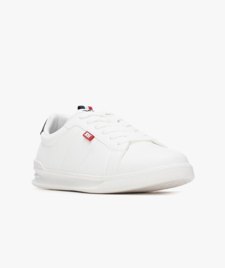 Zapatillas blancas hombre XTI cómodas en España