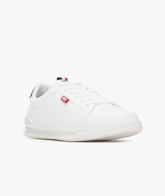 Zapatillas blancas casual hombre estilo urbano España