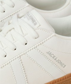 Zapatillas blancas hombre ligeras para verano España