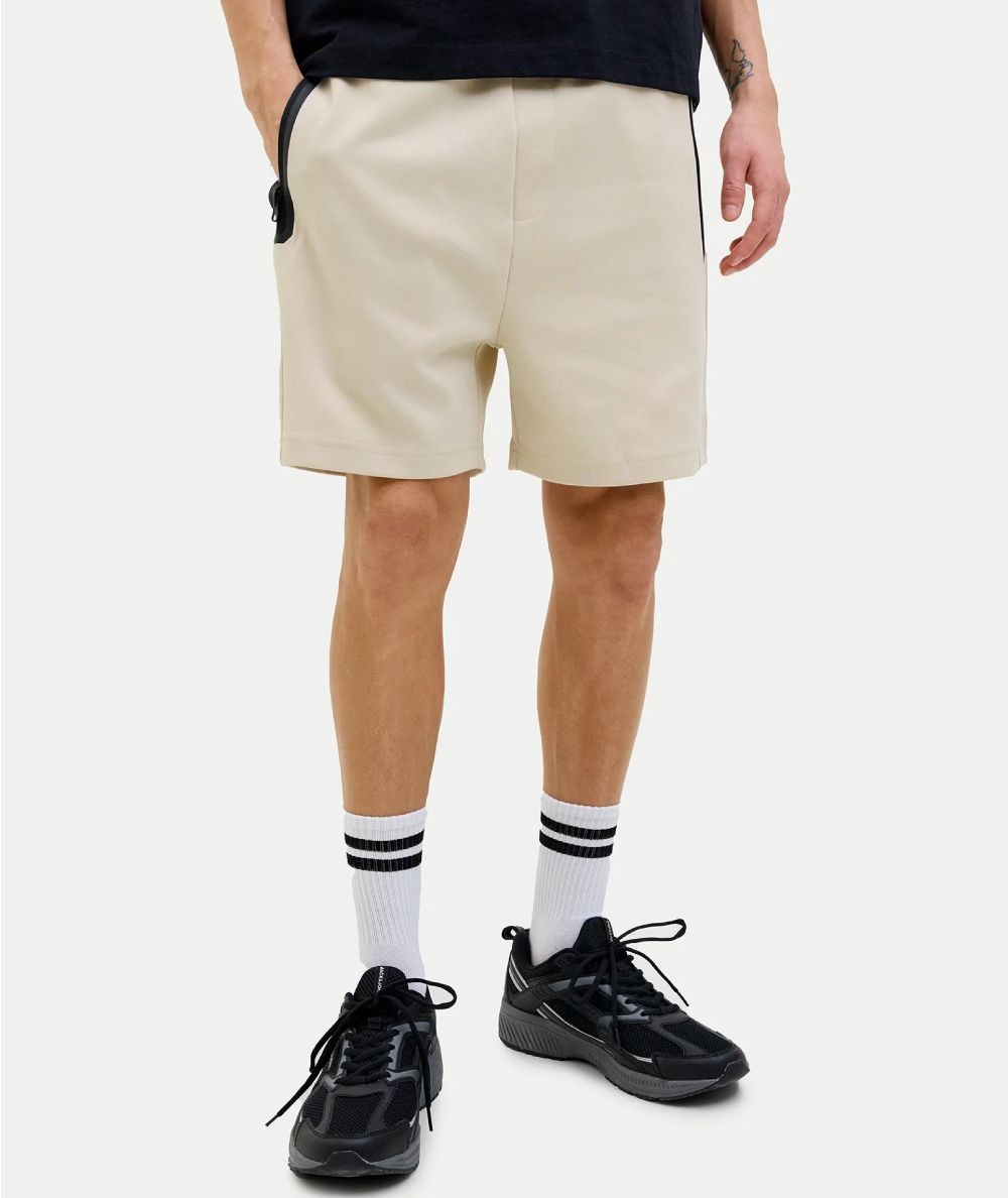 Shorts deportivos beige hombre Jack & Jones cómodos en España