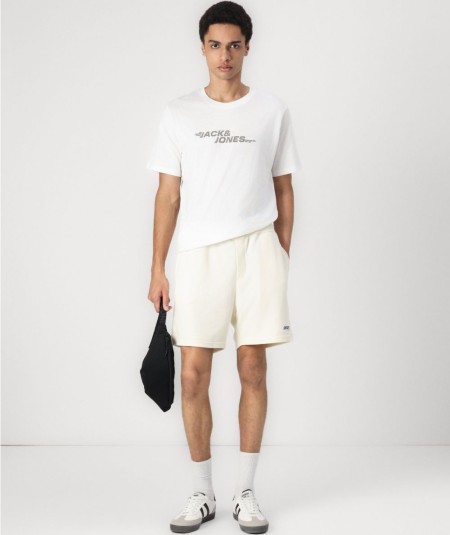 Bermudas negras hombre con bolsillos laterales y traseros España