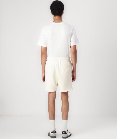 Bermudas negras hombre con bolsillos laterales y traseros España