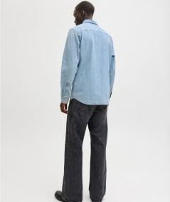 Camisa denim light blue hombre corte slim elegante España