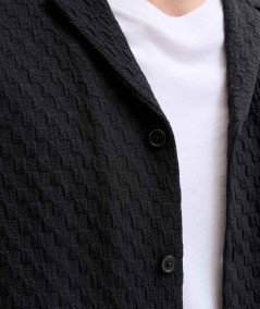 Camisa negra hombre tejido arrugado seersucker fresco España