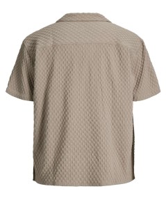 Camisa beige hombre ligera y transpirable verano España