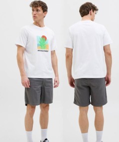 Camiseta blanca hombre estilo casual moderno España