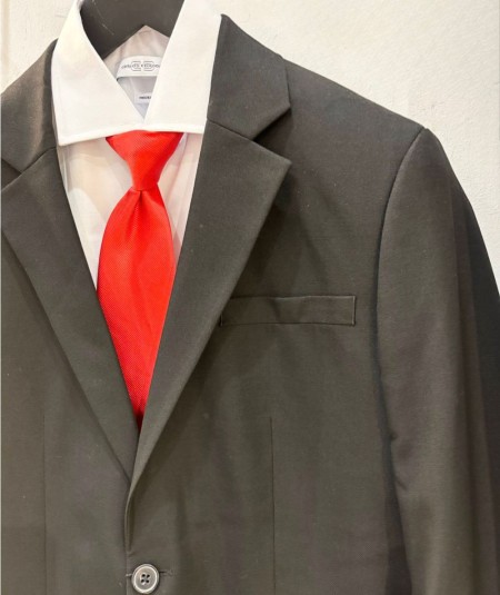 Traje negro de ceremonia para hombre Jack and Jones modelo Bushwick Mathew regular fit elegante ideal para eventos y ocasiones 