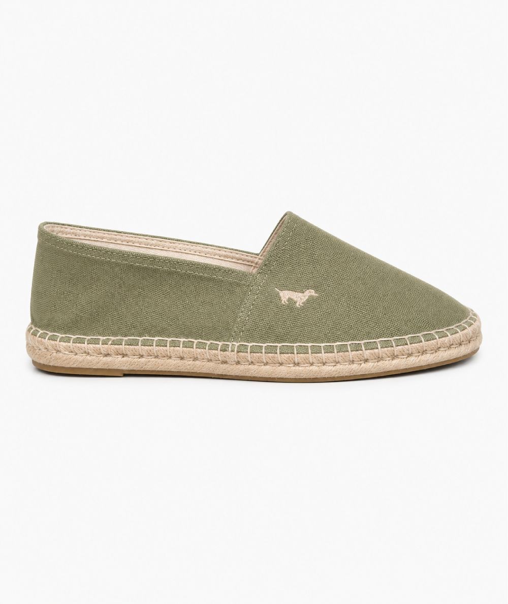 Alpargatas para hombre Gilbert Teckel fabricadas en España con corte textil, logo bordado, vira de esparto y suela de goma, ide