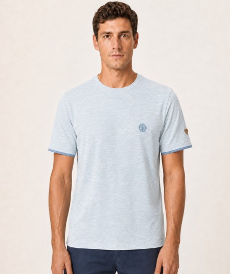 Camiseta para hombre Privata PRI2532 de manga corta confeccionada en 60% algodón y 40% poliéster, con logotipo en relieve y tej
