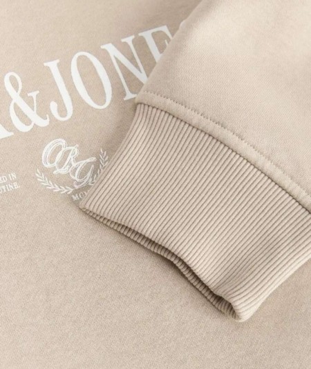 Sudadera para hombre Jack & Jones Frederiksberg 12303563 en color granate, confeccionada en 60% algodón y 40% poliéster, ideal 