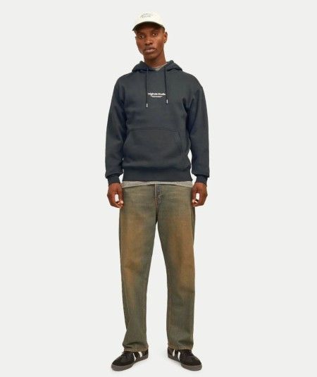 Sudadera con capucha para hombre Jack & Jones 12241687 confeccionada en 70% algodón y 30% poliéster, con corte holgado, manga l