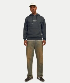 Sudadera con capucha para hombre Jack & Jones 12241687 confeccionada en 70% algodón y 30% poliéster, con corte holgado, manga l