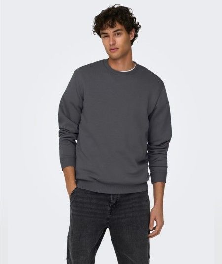 Sudadera para hombre Only & Sons 22018683 con cuello redondo, corte regular e interior cepillado suave, confeccionada en algodó