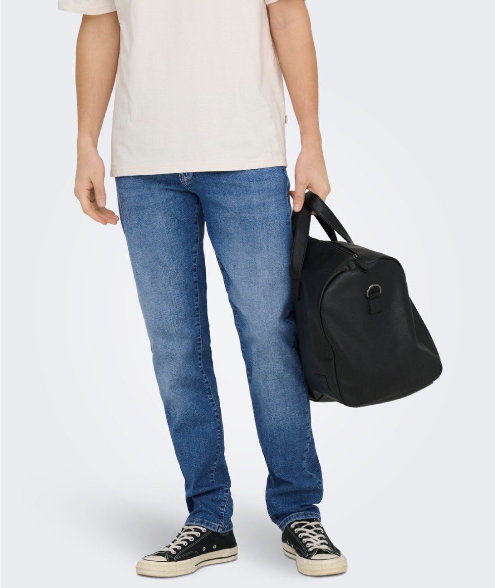 Jeans regular para hombre Only & Sons 22036817 en denim elástico de algodón con acabado claro y efecto desgastado.