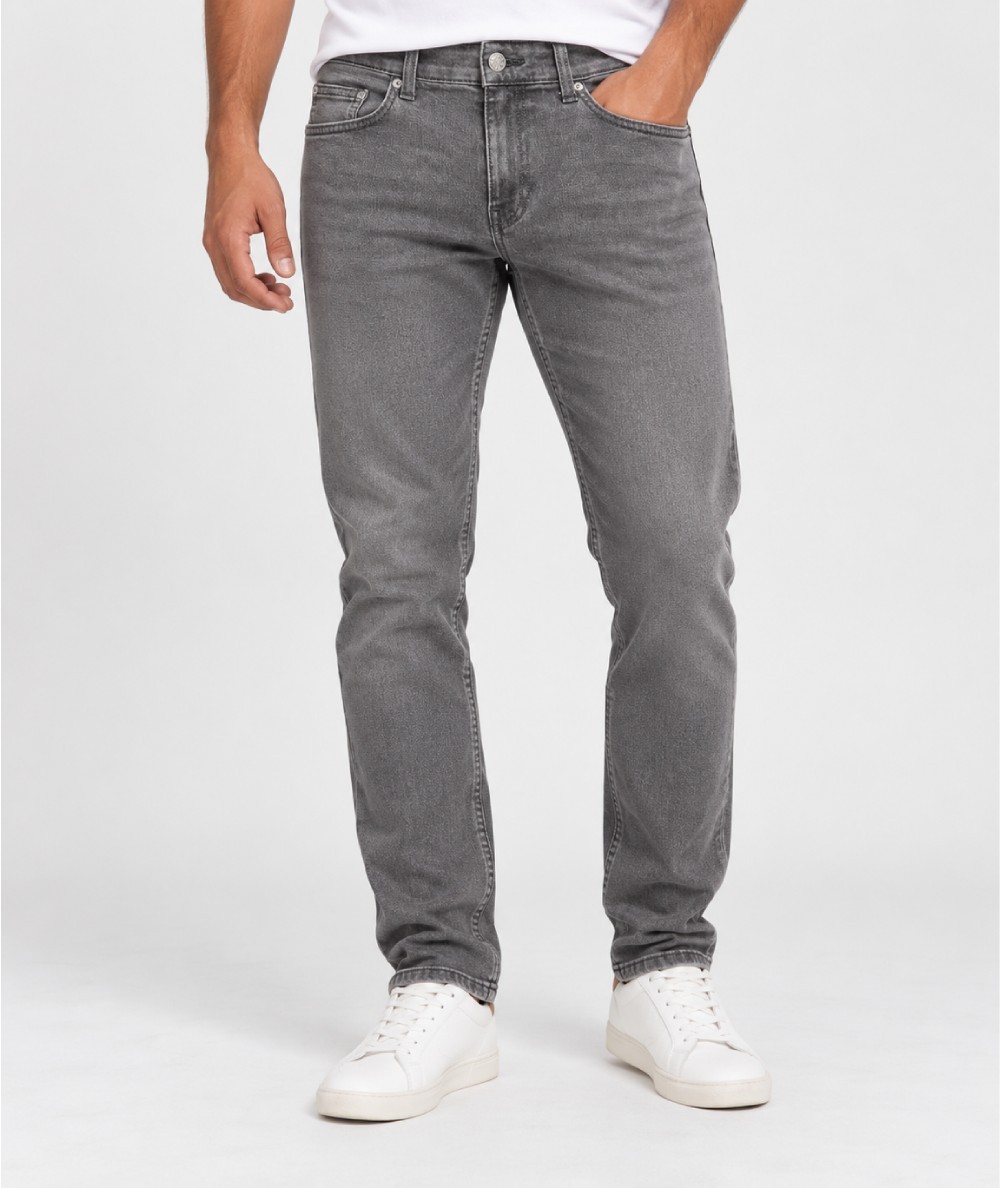 Jeans negro slim para hombre Only & Sons LOOM 22035671 Washed Black con cintura media y tejido elástico.