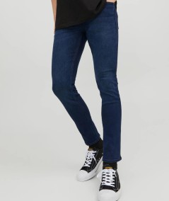 Jeans slim para hombre Jack & Jones GLENN 12237358 en denim azul oscuro con cintura baja, pernera cónica y cierre de botones.