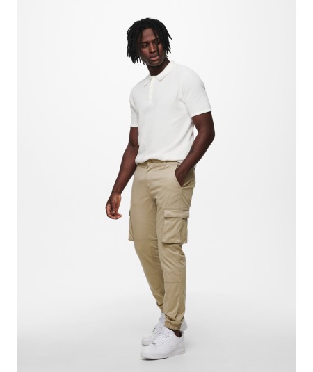 Pantalón cargo color arena camel en tejido de sarga suave